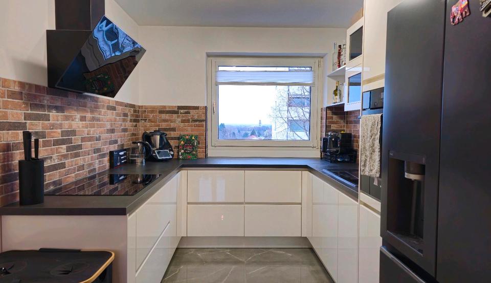 Attraktive 3 Zimmer Wohnung mit Süd-West-Balkon und Einzelgarage 3 zimmer