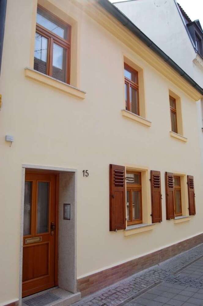 Haus zum Mieten in Erlangen 1.680 € 102 m²