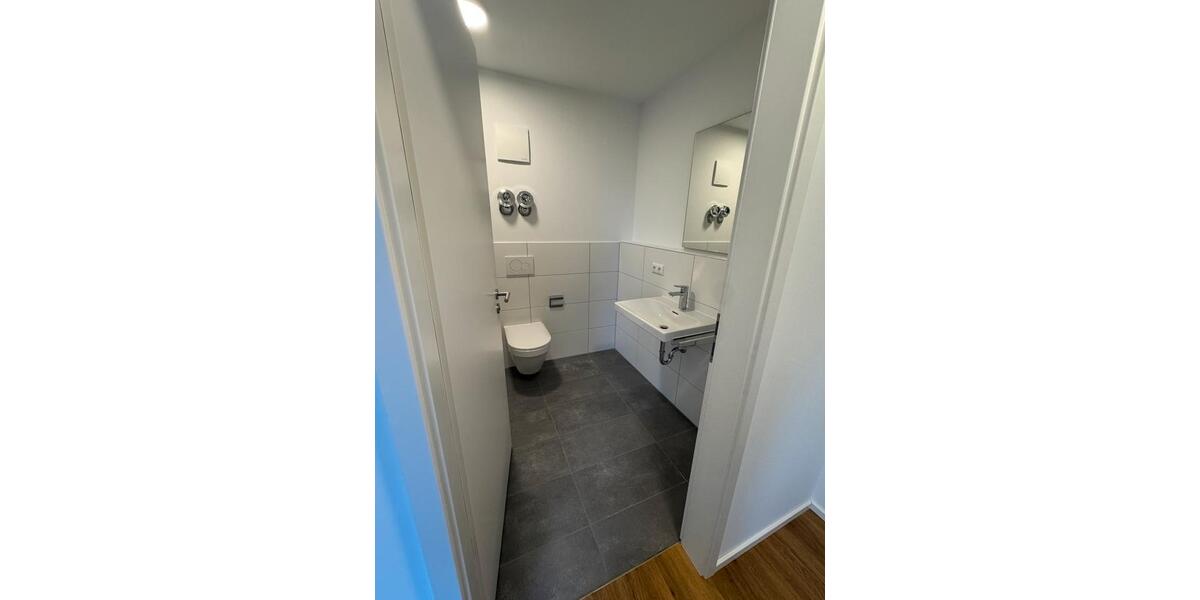 Dachgeschoßwohnung Erlangen Bruck - 1 Zimmer, 20 m&sup2;, 585&euro; | Angebot:27585200