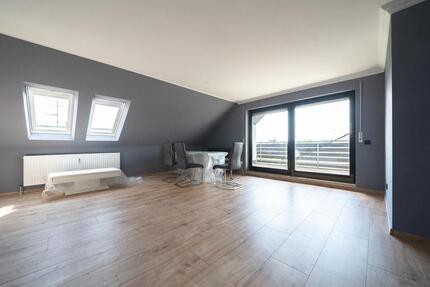 Großzügige Wohnung mit sonniger Dachloggia, Einbauküche und Garage! - Wohnung Roth 10809576143 | Angebot:25943101