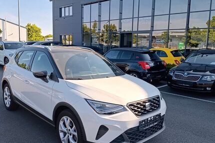 Seat Arona 53.439 km 14.877 &euro; Fürth 90763