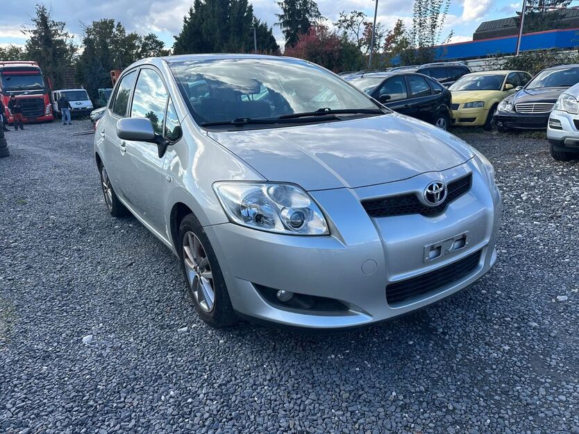 Toyota Auris 205.000 km 2.600 € Fürth 90763