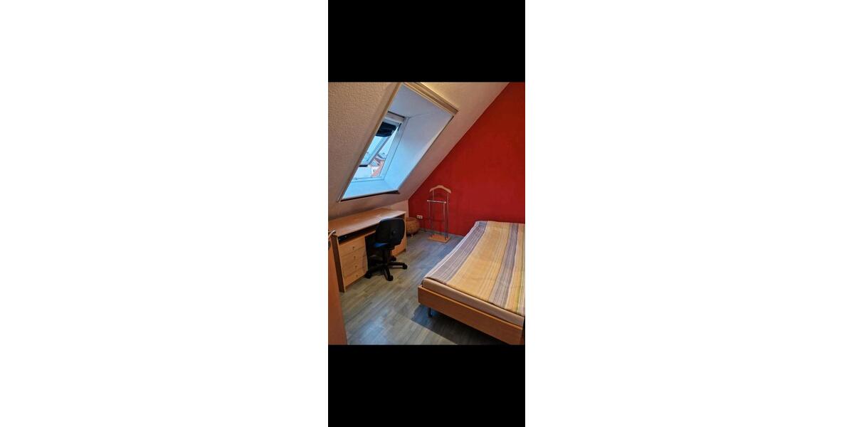 Dachgeschoßwohnung Erlangen Bruck - 3 Zimmer, 45 m&sup2;, 800&euro; | Angebot:27539070
