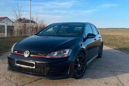 VW Golf 198.000 km 13.490 &euro; Postbauer-Heng 92353