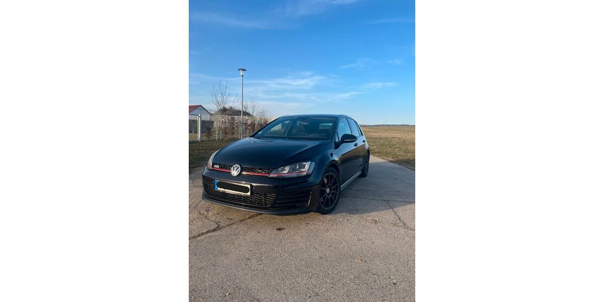 VW Golf 198.000 km 13.490 &euro; Postbauer-Heng 92353