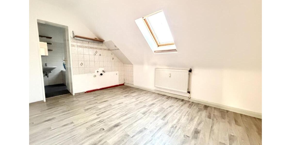 Dachgeschoßwohnung Nürnberg Holzheim - 3 Zimmer, 48 m&sup2;, 630&euro; | Angebot:25367318