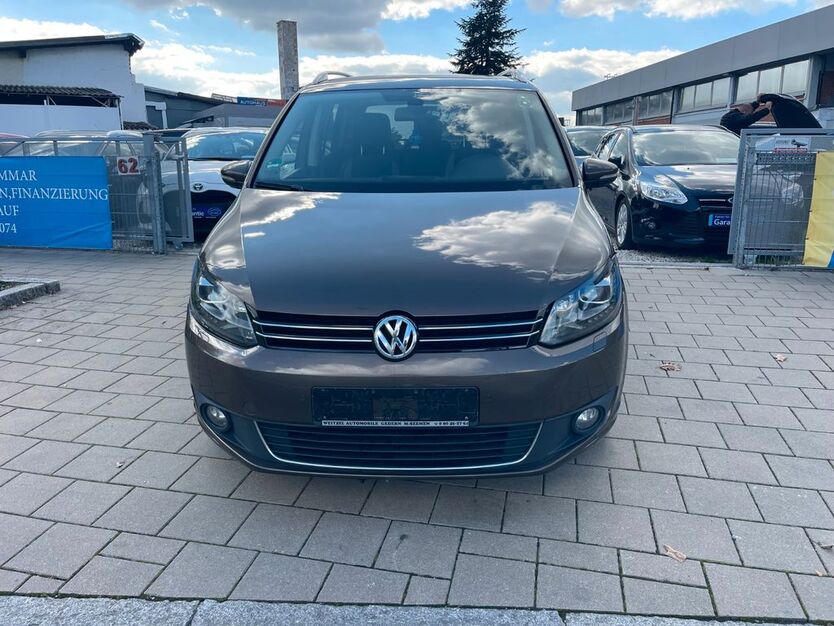 VW Touran 217.625 km 8.999 € Fürth 90763
