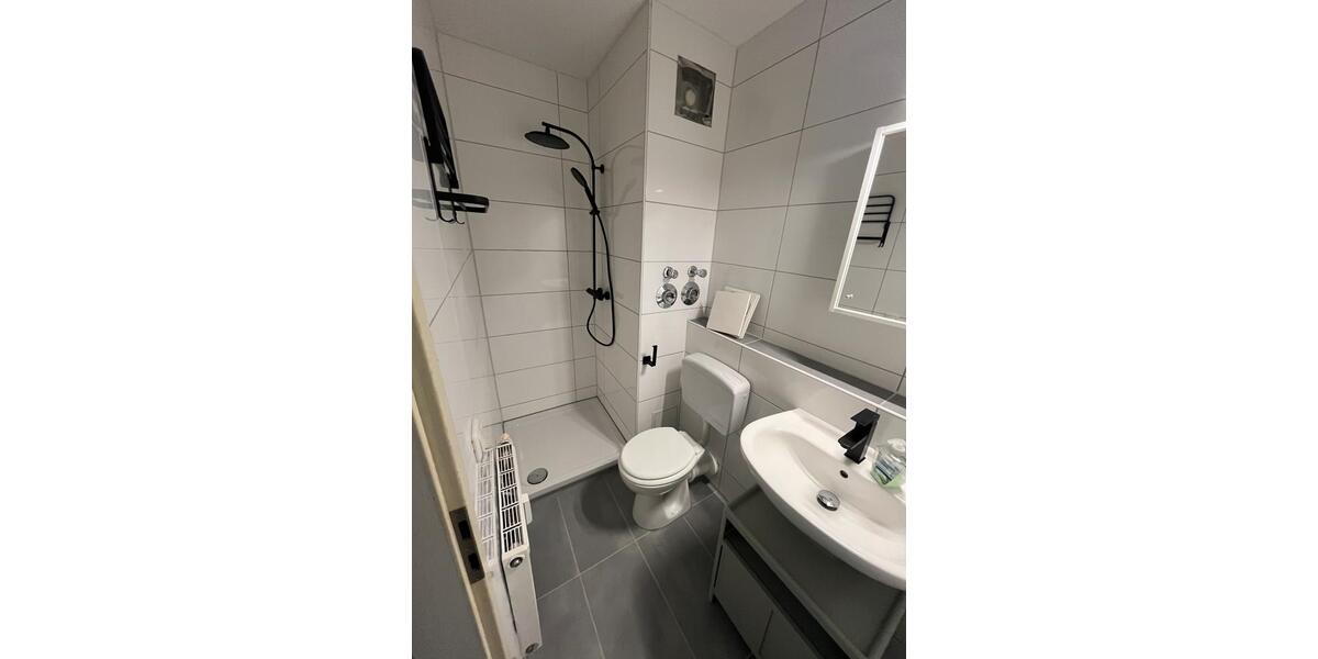 1 - Zimmer Wohnung mit Garten (möbliert) 1 zimmer