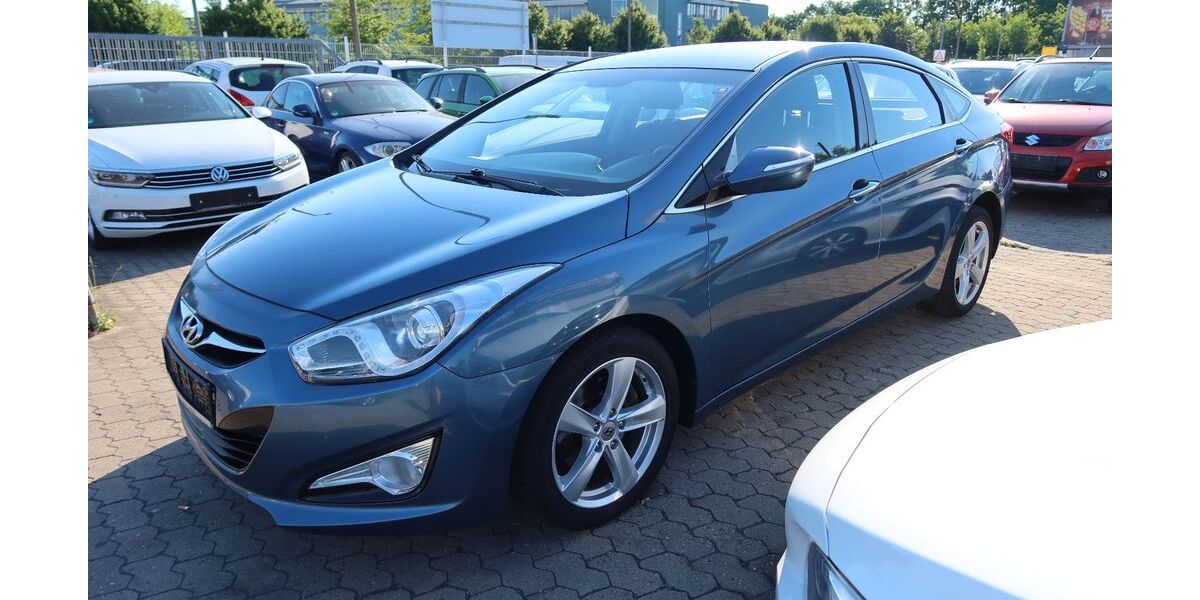 Hyundai i40 138.000 km 8.990 &euro; Nürnberg 90439
