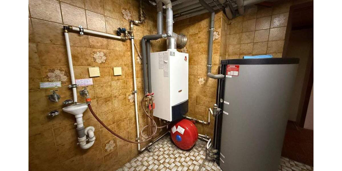 Nürnberg Falkenheim - saniertes Zweifamileinhaus mit Doppelgarage und großem Garten 6 zimmer