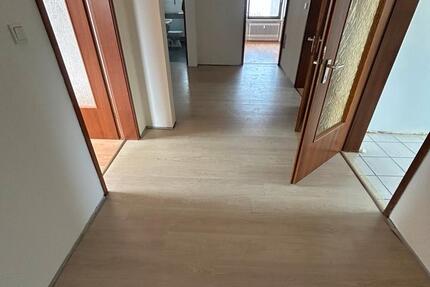 Wohnung Langenzenn - 4 Zimmer, 94 m&sup2;, 850&euro; | Angebot:24812555