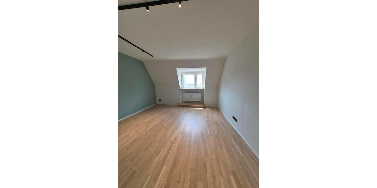 Dachgeschoßwohnung Nürnberg Kleinweidenmühle - 3 Zimmer, 68 m&sup2;, 315.000&euro; | Angebot:27131802