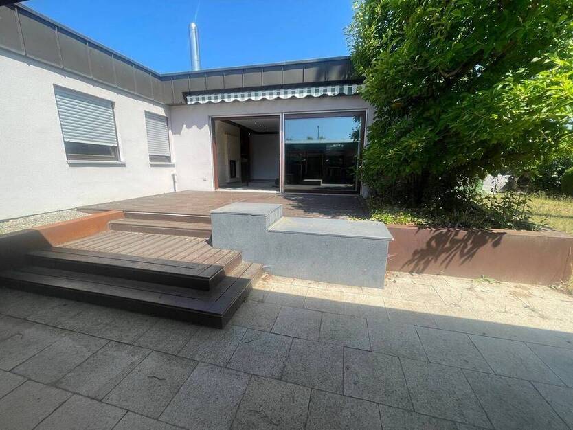 Sehr ruhiger Bungalow in Erlangen - In der Reuth!