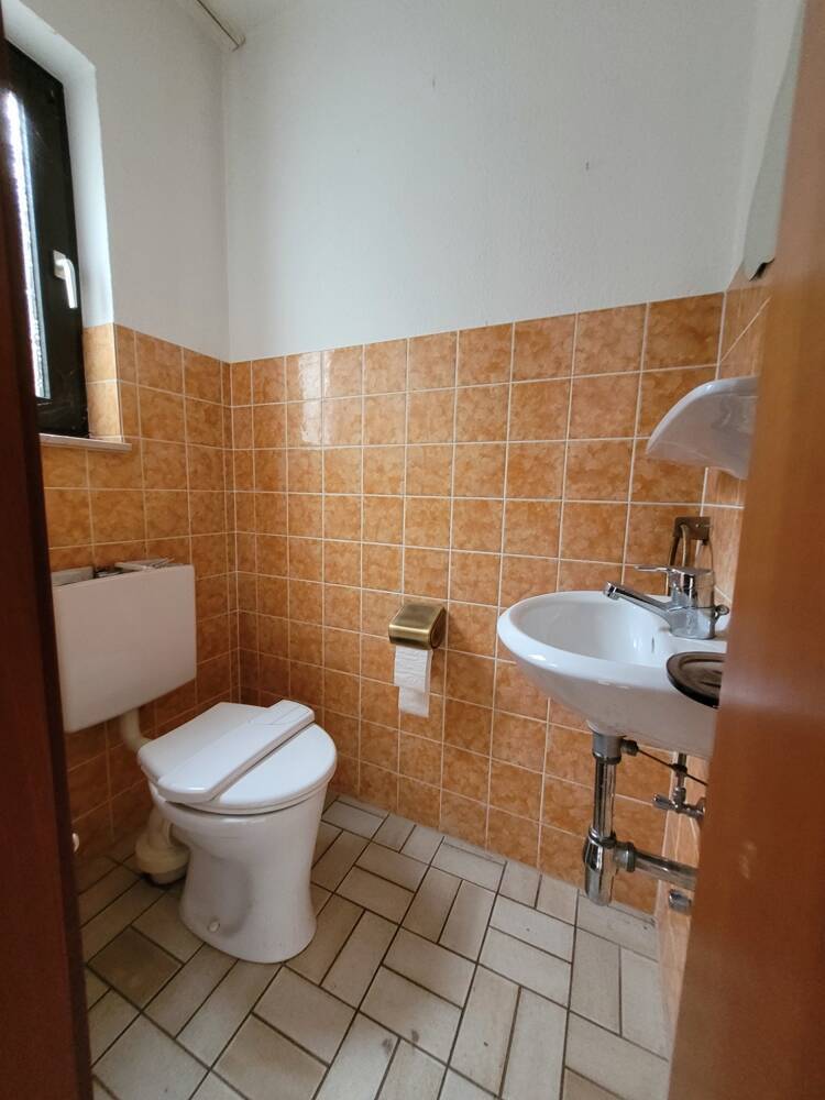 *** Wohnen in BESTLAGE *** Charmantes Reihenmittelhaus Garten Garage mit Potential