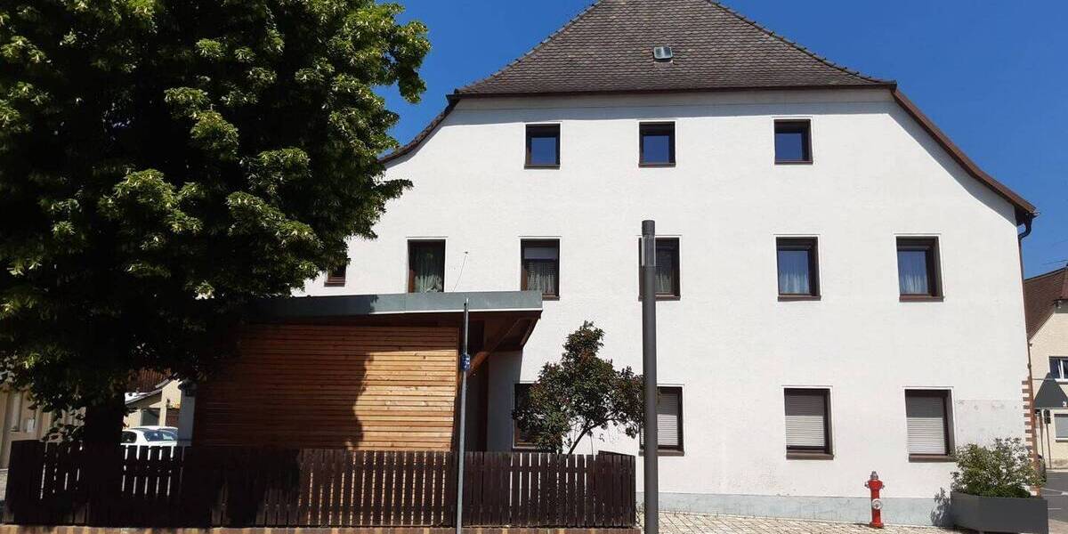 Etagenwohnung Baiersdorf - 5 Zimmer, 135 m&sup2;, 289.000&euro; | Angebot:26719612