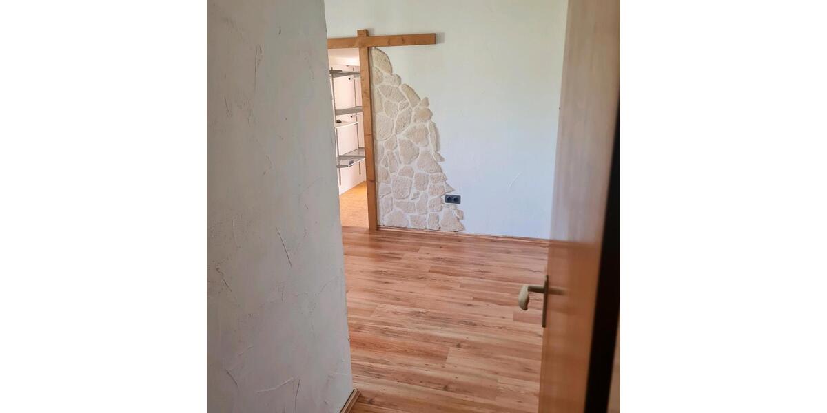 Doppelhaushälfte Eckental - 5 Zimmer, 84 m&sup2;, 200.000&euro; | Angebot:26890214