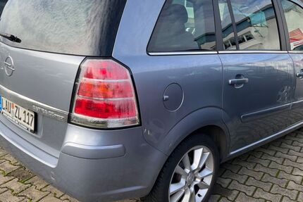 Opel Zafira 124.500 km 5.200 &euro; Happurg 91230