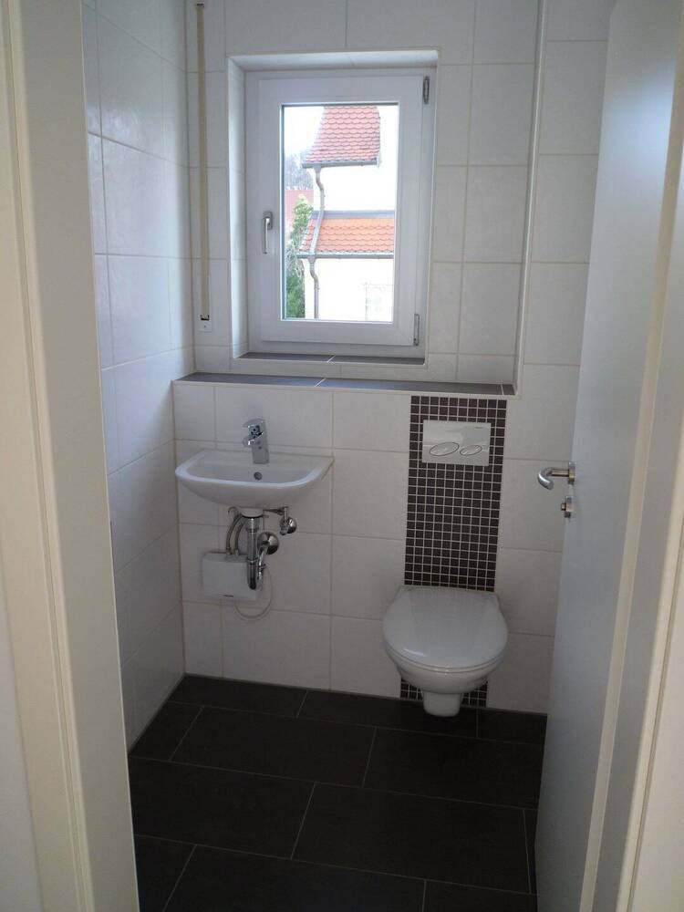 Neuwertige Wohnung am Kellerwald inkl. 2x Stellplätzen und Einbauküche