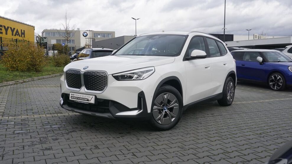 BMW iX1 12.620 km 38.640 € Forchheim 91301