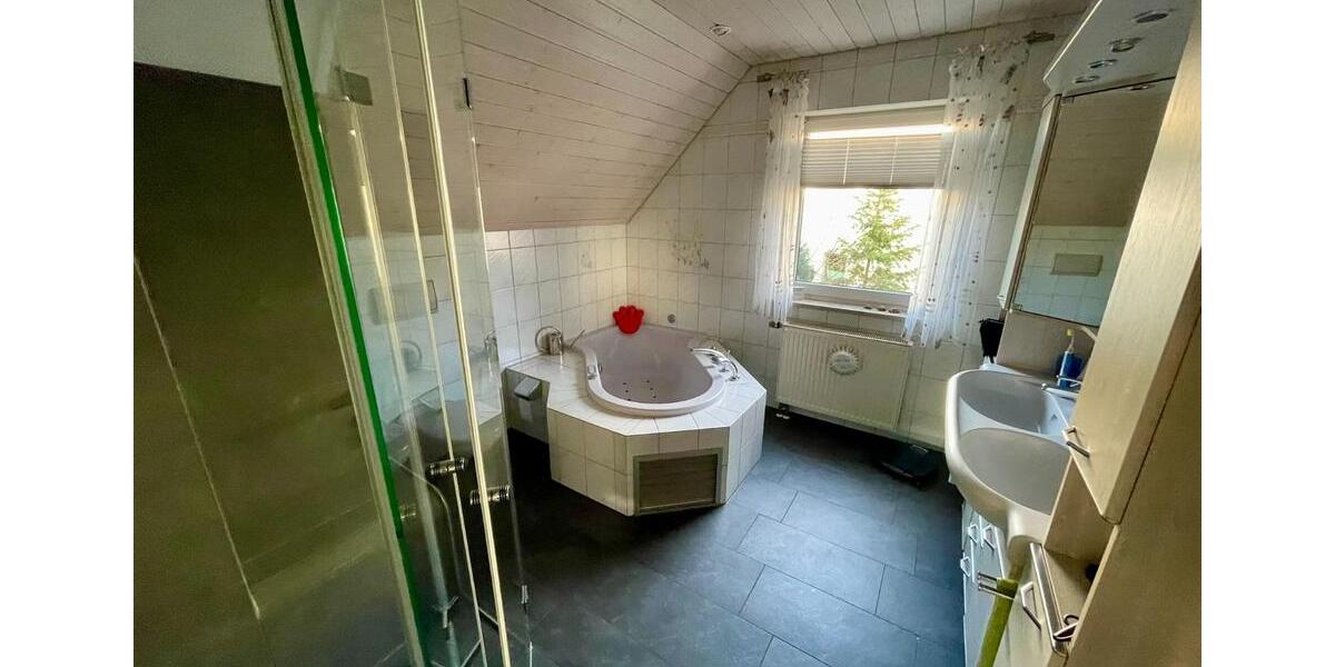 Einfamilienhaus Eckental - 6 Zimmer, 250 m&sup2;, 949.000&euro; | Angebot:24908846