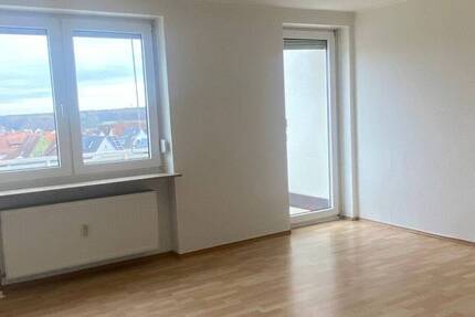 kurzfristig verfügbar - 4-Zimmerwohnung mit Balkon in ruhiger Lage in Herzogenaurach - Ortsteil Niederndorf 4 zimmer