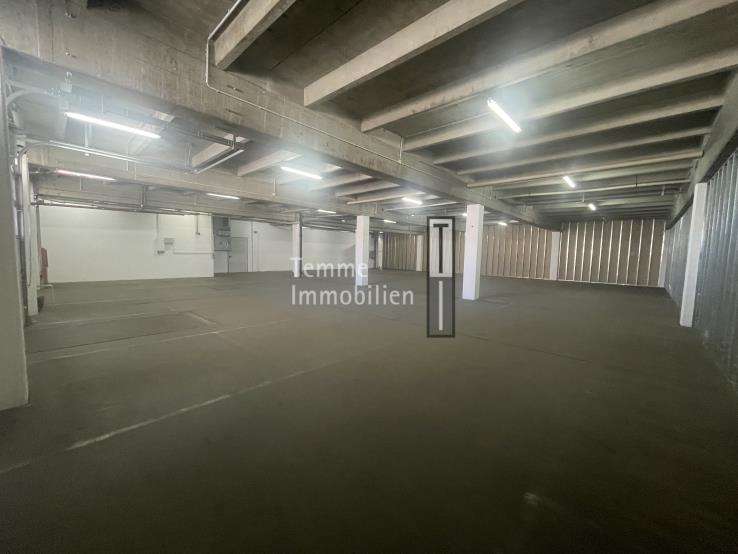 Halle in Nürnberg 3.470 € 462 m²