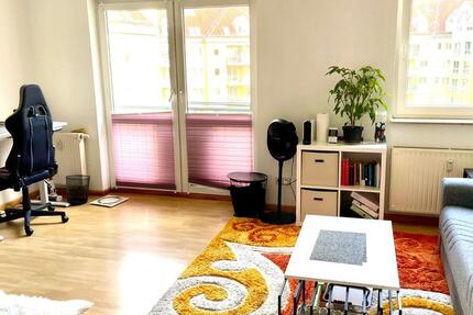 Helle, möblierte 1-Zimmer-Wohnung nahe der U-Bahn Jakobinenstraße zimmer