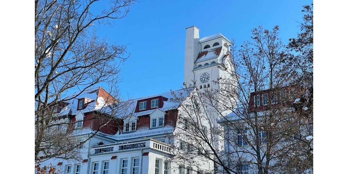 Spektakuläre Drei-Zimmer-Dachterrassen-Wohnung in komplett sanier 3 zimmer