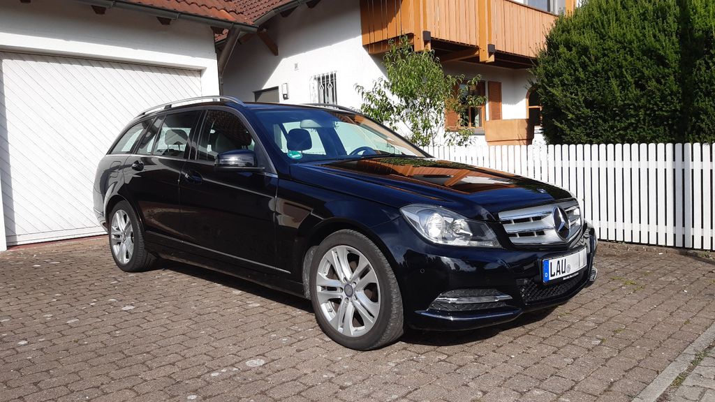 Mercedes-Benz C 180 156.700 km 11.400 &euro; Ottensoos 91242