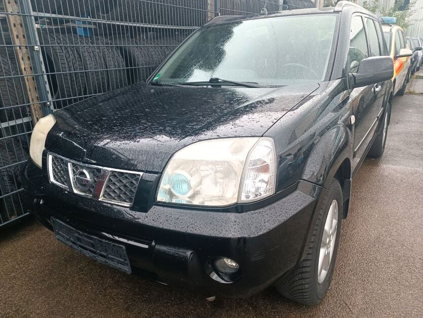 Nissan X-Trail 240.000 km 2.350 € Schwabach 91126