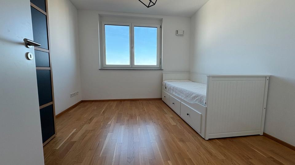 Etagenwohnung Fürth Bislohe - 4 Zimmer, 129 m&sup2;, 2.130&euro; | Angebot:26413587