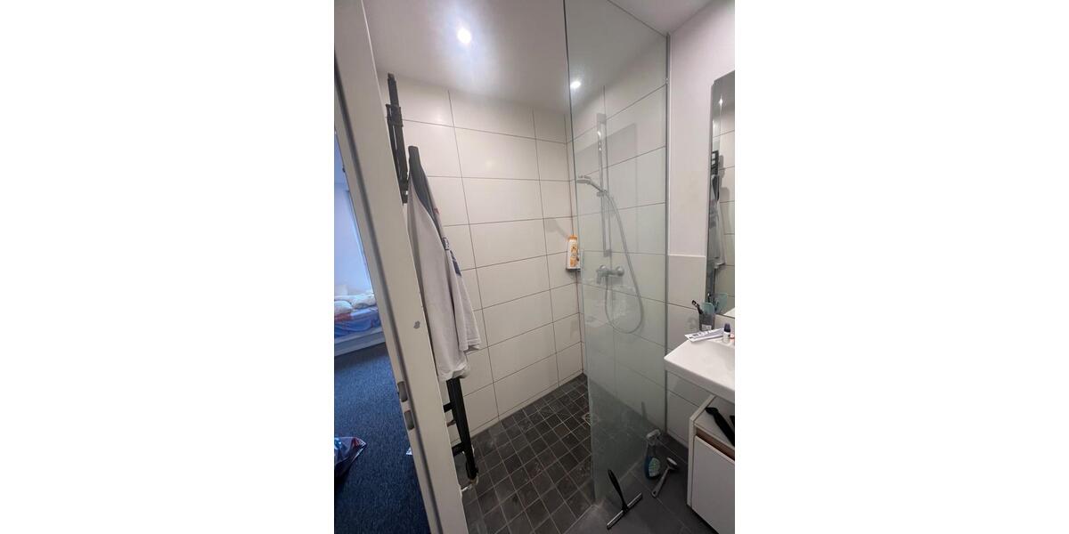Etagenwohnung Nürnberg Gleißhammer - 20 Zimmer, 20 m&sup2;, 400&euro; | Angebot:27607711