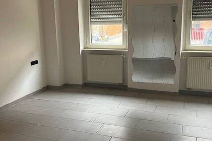 Schöne 3- Zi-Whg. -Hochparterre - Balkon -90489 Nürnberg 3 zimmer