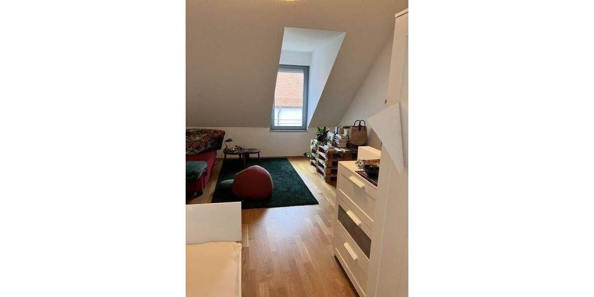 91054 Erlangen-Zentrum - Schöne 2-Zimmer-Maisonette-Wohnung mit EBK und Dachterrasse 2 zimmer