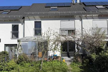 Haus Erlangen In der Reuth - 5 Zimmer, 153 m&sup2;, 1.950&euro; | Angebot:26512878