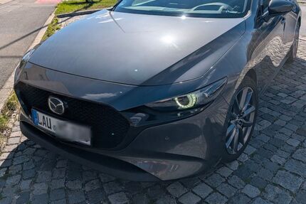 Mazda 3 101.000 km 15.900 &euro; Lauf 91207