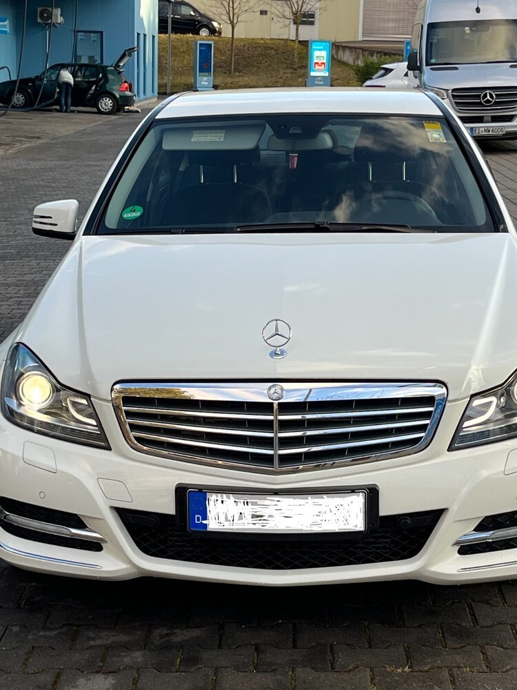 Mercedes-Benz 300C 90.000 km 15.200 € Schwanstetten 90596