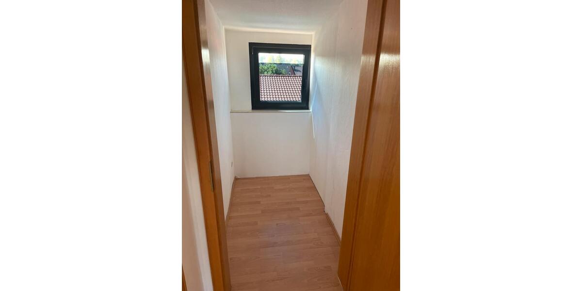 Dachgeschoßwohnung Allersberg Eismannsdorf - 3 Zimmer, 88 m&sup2;, 600&euro; | Angebot:25933611