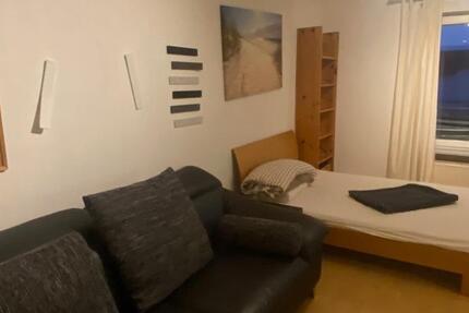 Ruhige, zentrale 1-Zimmer-Wohnung in Erlangen zimmer