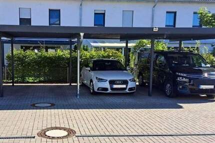 Neuwertiges Reihenhaus in Höfen mit Sonnen-Terrasse zum pflegeleichten Spielgarten + Carport + KfZPl 5 zimmer