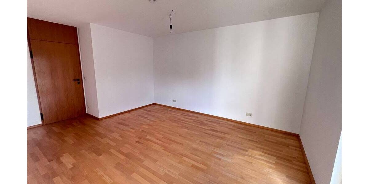 Etagenwohnung Nürnberg Fischbach - 3 Zimmer, 100 m&sup2;, 1.150&euro; | Angebot:26201885