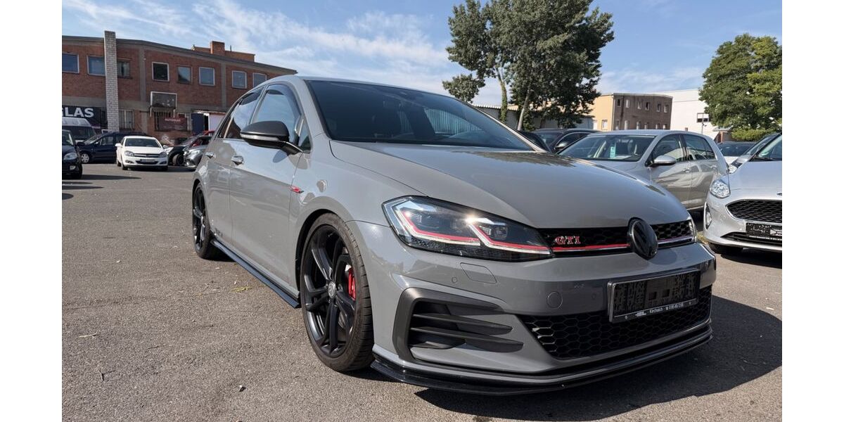VW Golf 50.000 km 25.499 &euro; Nürnberg 90441