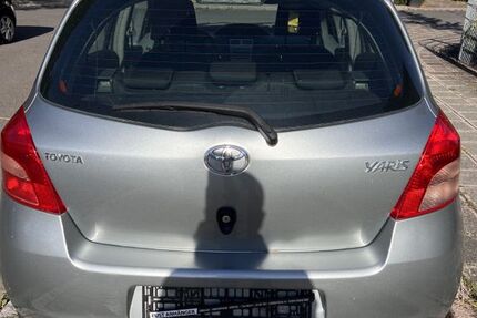 Toyota Yaris 91.000 km 1.950 &euro; Nürnberg 90408