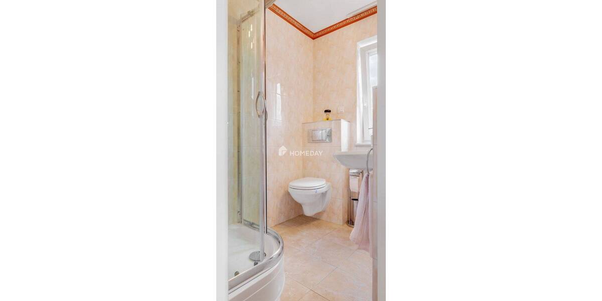 Repräsentatives Haus für Familie & Business: separater Office-Bereich, Sauna, A+ 7 zimmer