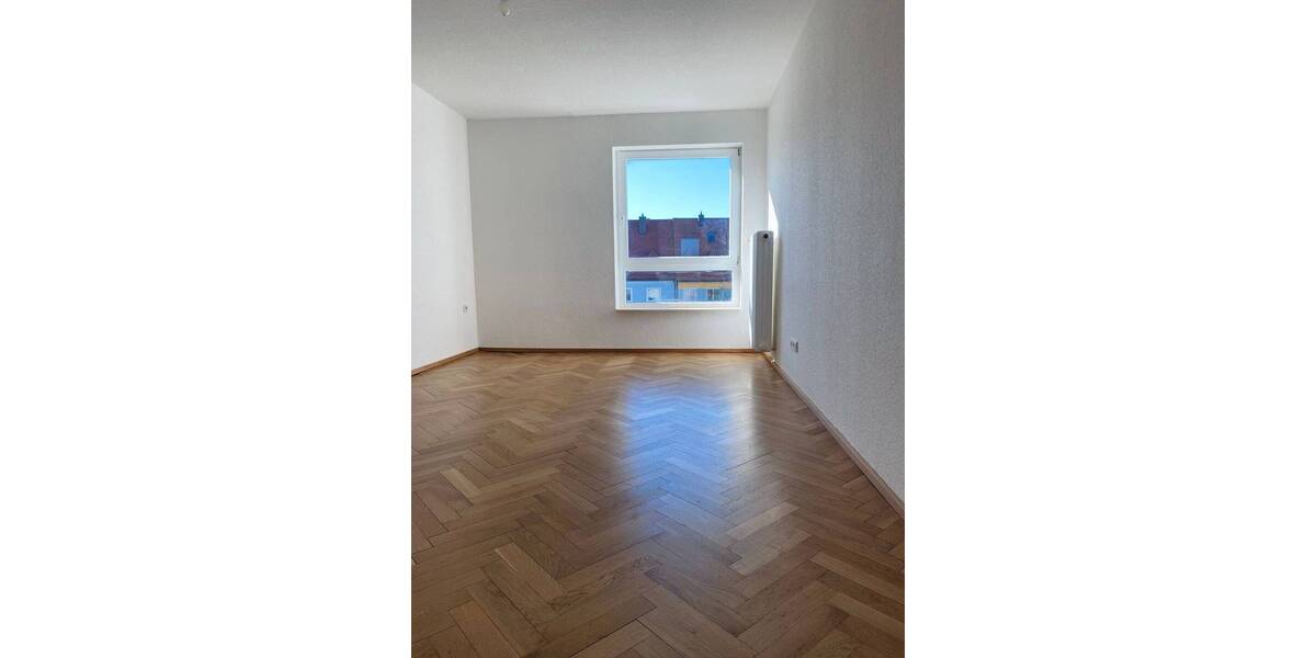 Etagenwohnung Nürnberg Großreuth h d Veste - 4 Zimmer, 109 m&sup2;, 1.100&euro; | Angebot:26203712