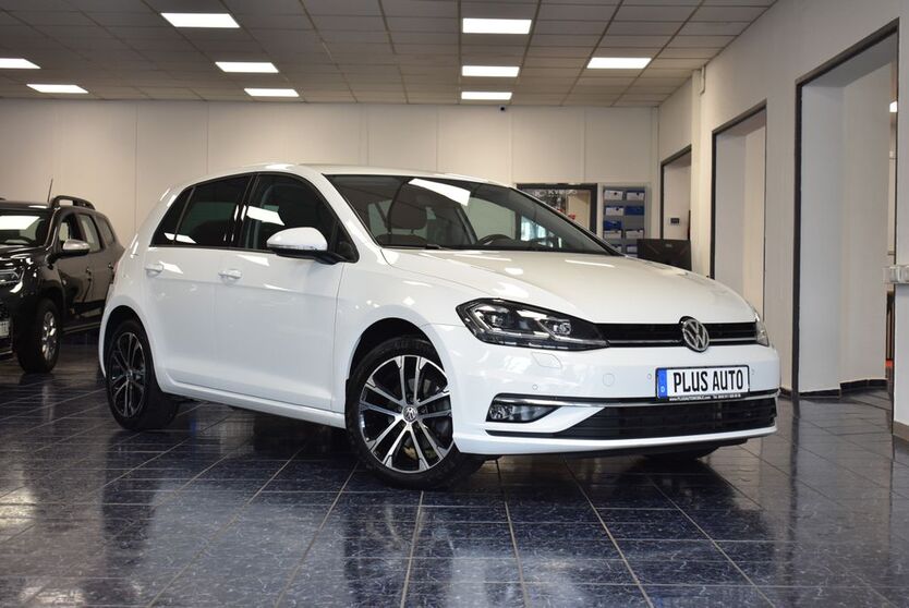 VW Golf 90.287 km 18.870 € Nürnberg 90431
