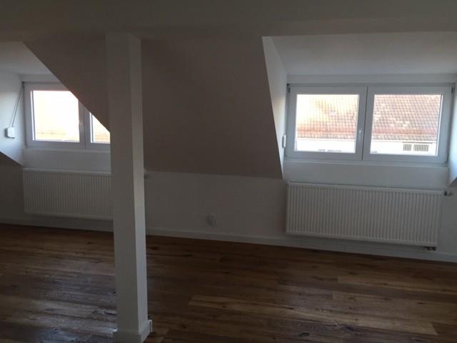 Neuwertige 3-Zimmer-DG-Wohnung mit Loggia und KFZ-Stellplatz | Nbg-Schweinau zimmer