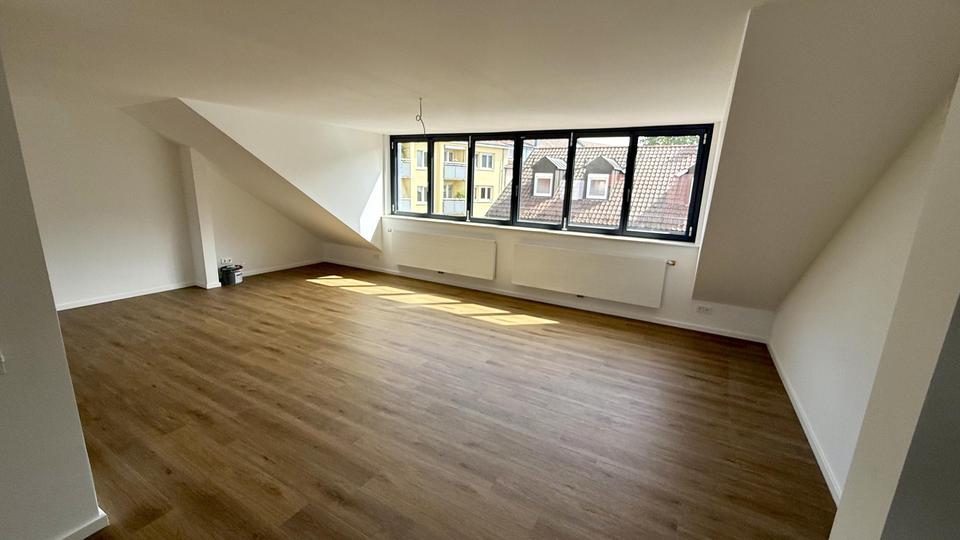 Dachgeschoßwohnung Nürnberg Herrnhütte - 4 Zimmer, 121 m&sup2;, 2.070&euro; | Angebot:26620680