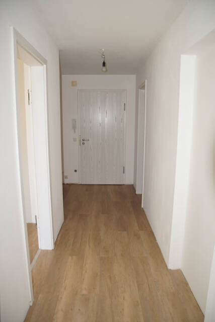 Modernisierte 2 - Zimmerwohnung mit großer Loggia zum wohlfühlen!