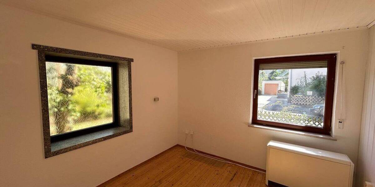 Freistehendes Mehrfamilienhaus mit großem Grundstück...3-Familienhaus in Alterlangen 9 zimmer